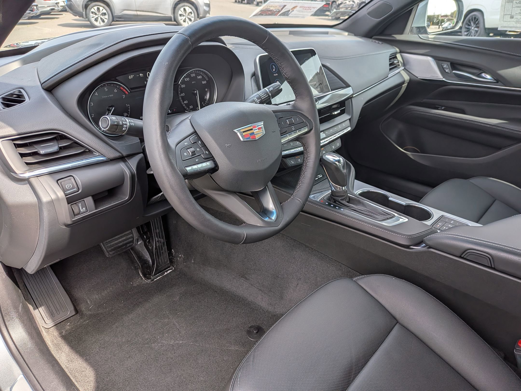 Certified 2023 Cadillac CT4 Premium Luxury image 9