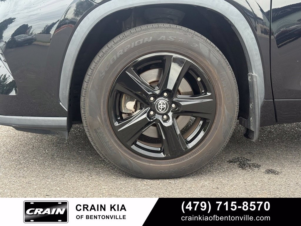 Used 2022 Toyota Highlander LE AWD/4WD image 36