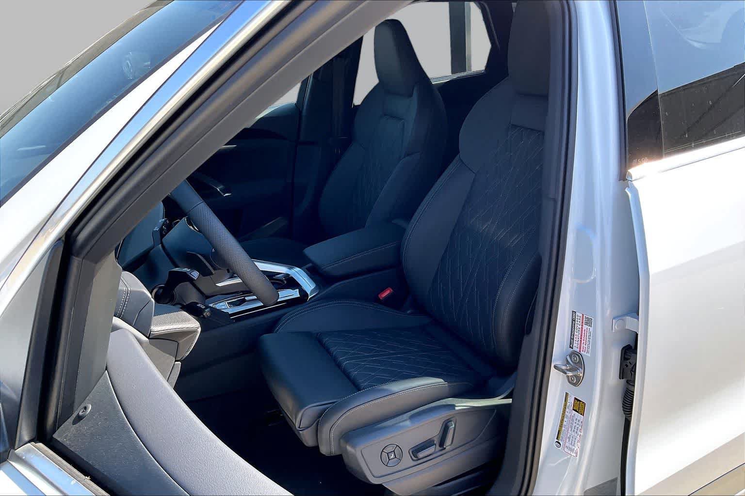 New 2026 Audi SQ5 Prestige AWD/4WD image 9