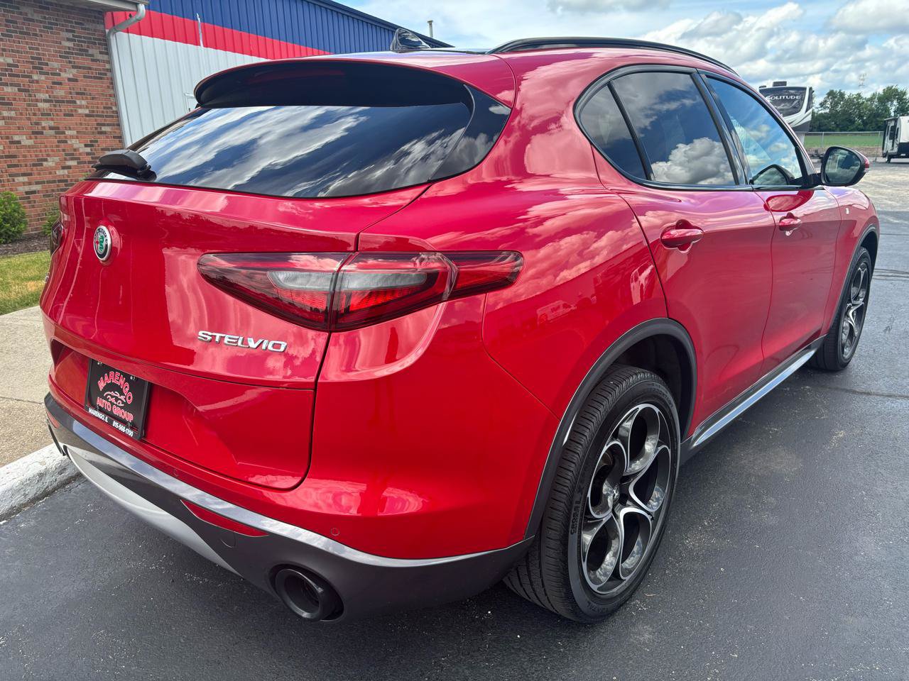 Used 2023 Alfa Romeo Stelvio Ti AWD/4WD image 3