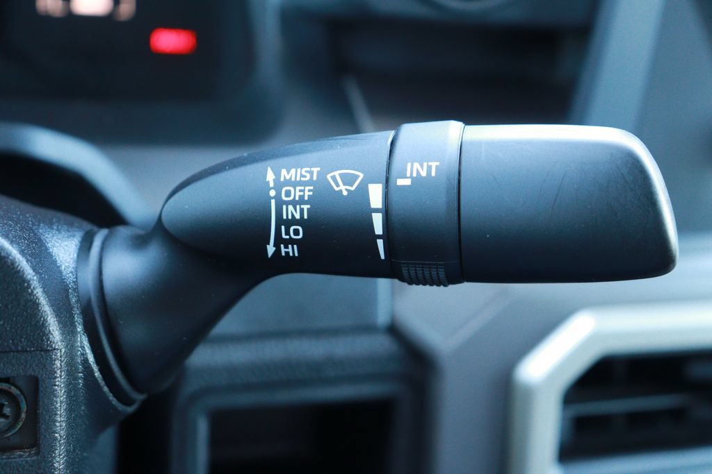Used 2024 Toyota Tacoma SR5 AWD/4WD image 23