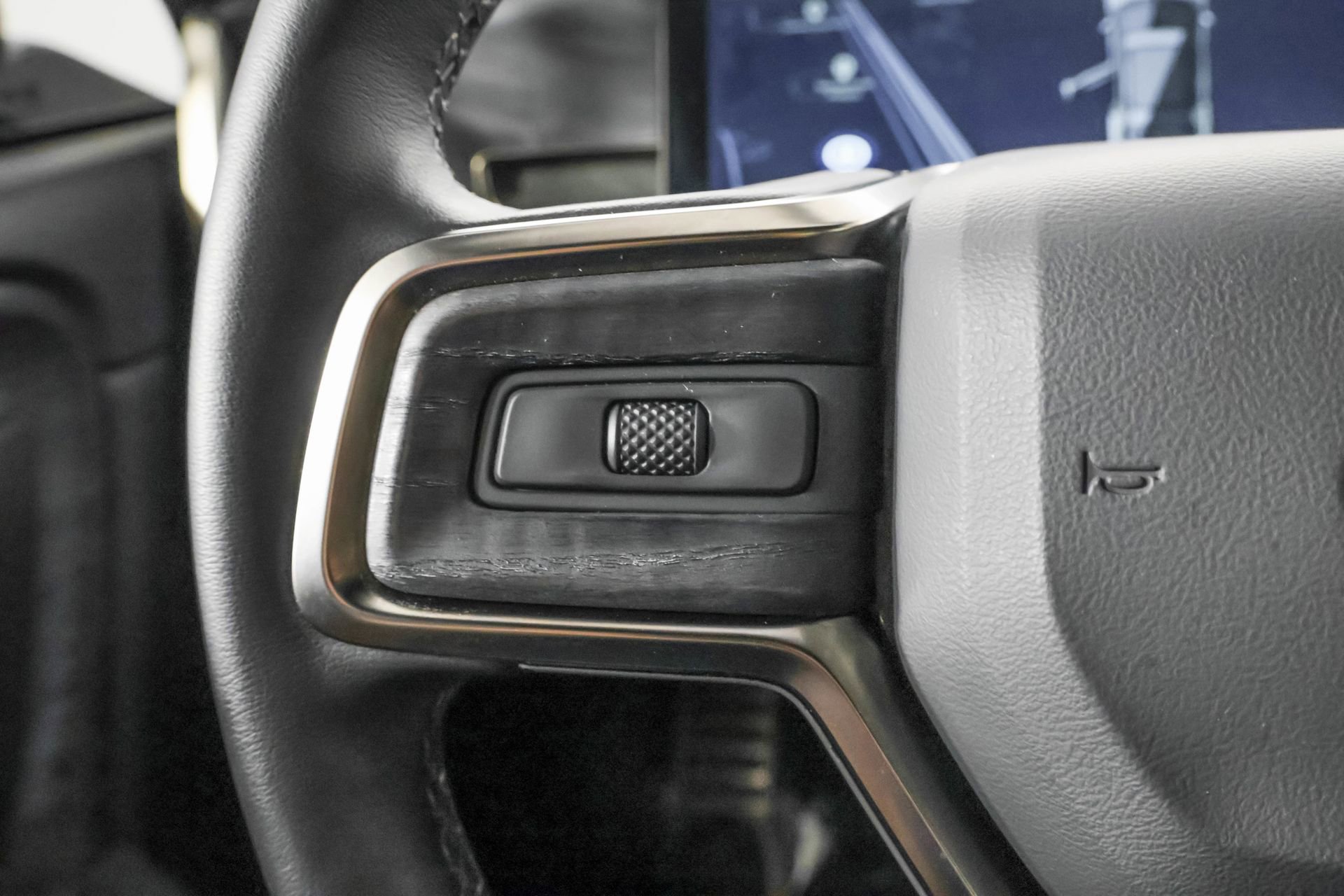 Used 2022 Rivian R1S Launch Edition image 26