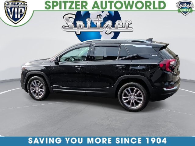 Used 2023 GMC Terrain SLT w/ LPO, Floor Liner Package FWD image 11