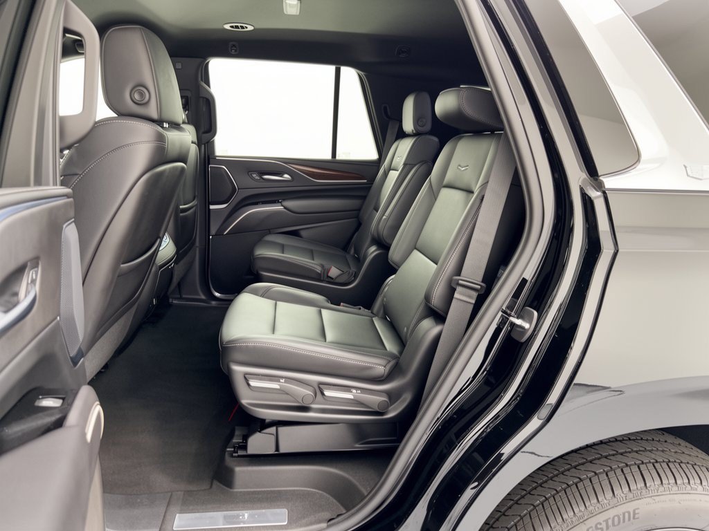 Used 2022 Cadillac Escalade Luxury AWD/4WD image 25