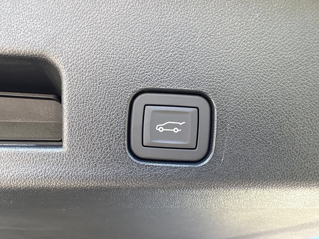 New 2027 Chevrolet Traverse RS w/ LPO, Floor Liner Package AWD/4WD image 67