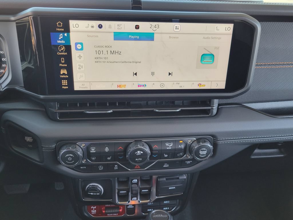 New 2026 Jeep Gladiator Mojave AWD/4WD image 8