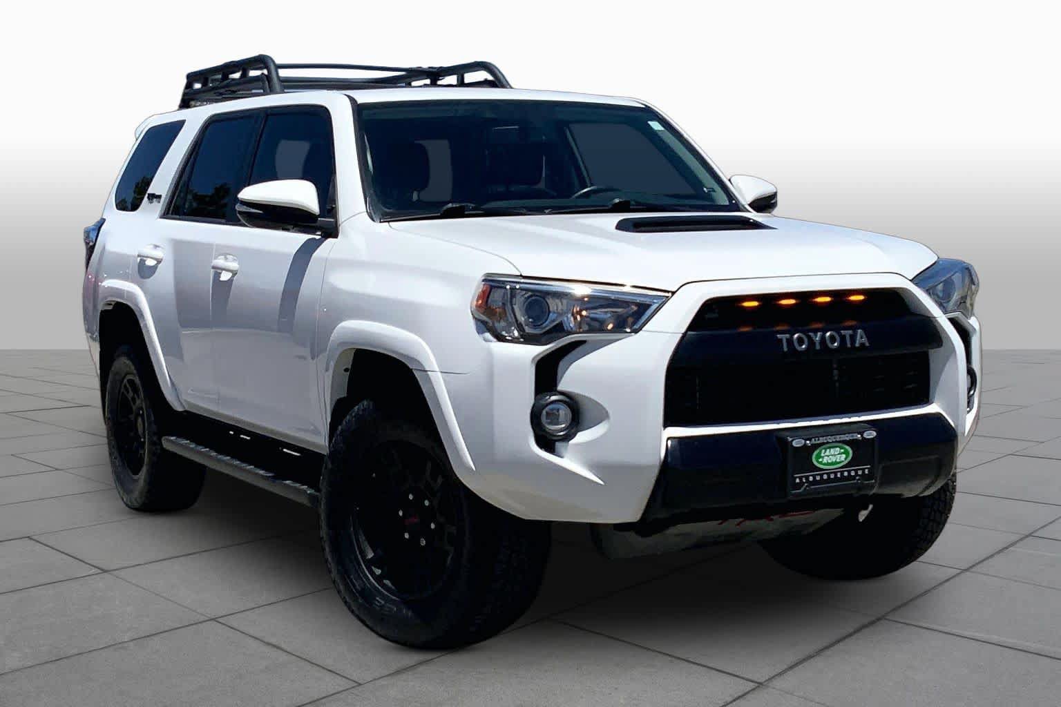 Used 2019 Toyota 4Runner SR5 AWD/4WD image 3