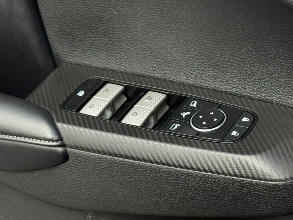 Used 2024 Mitsubishi Outlander SE image 36