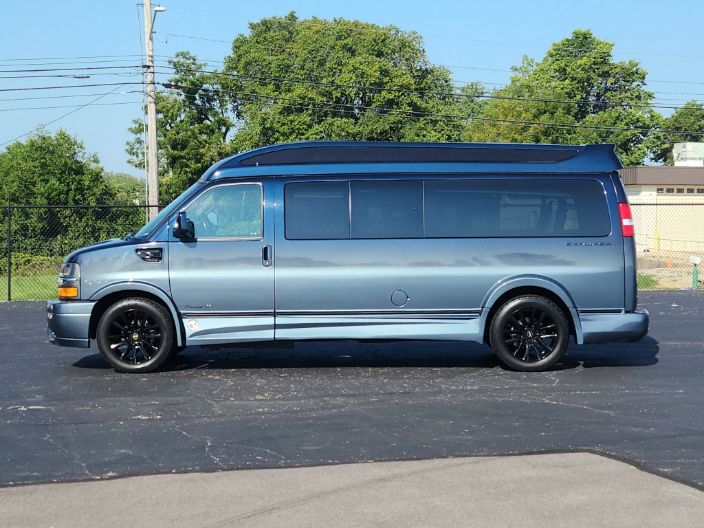 Used 2021 Chevrolet Express 2500 Extended w/ Enhanced Convenience Package RWD image 15