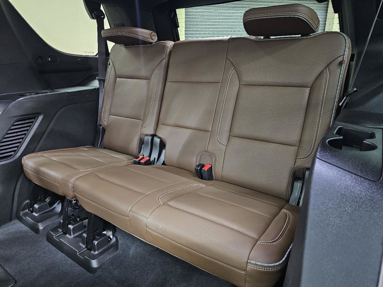 Used 2021 Chevrolet Tahoe High Country w/ Premium Package AWD/4WD image 27