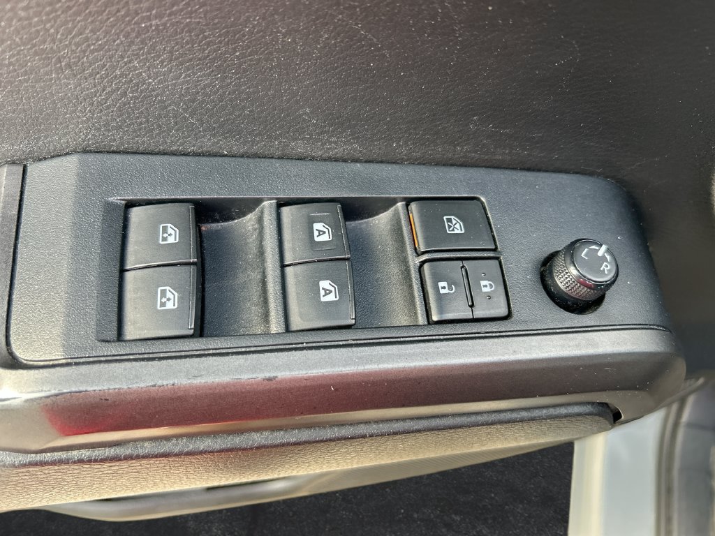Used 2020 Toyota Tacoma TRD Sport AWD/4WD image 13