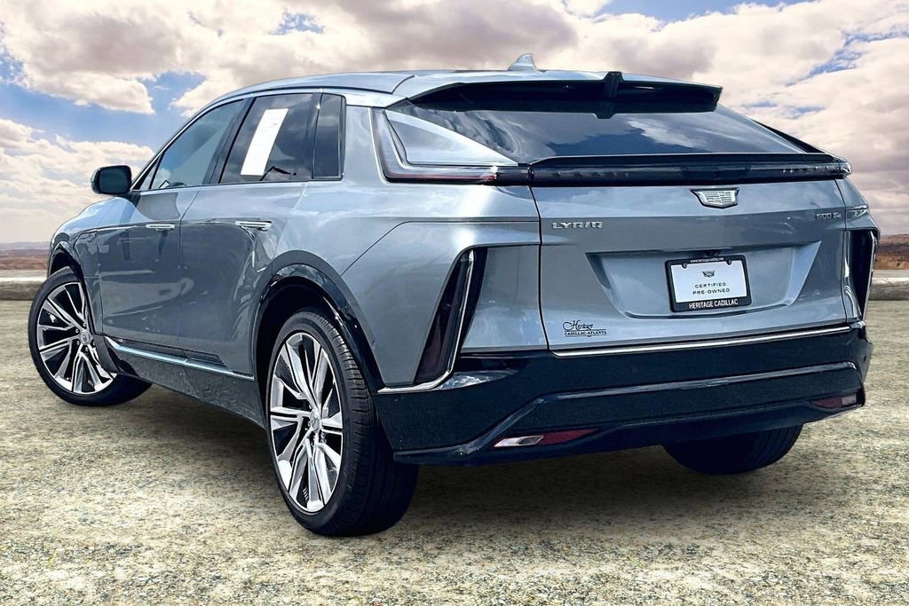 Certified 2024 Cadillac Lyriq Luxury AWD/4WD image 4