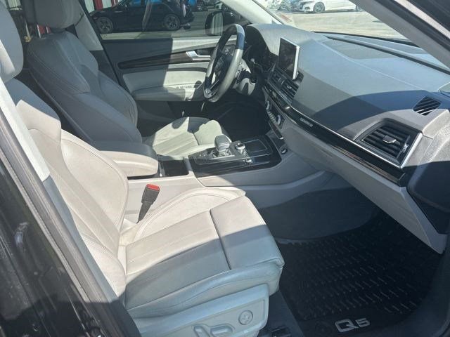 Used 2020 Audi Q5 2.0T Premium Plus w/ Premium Plus Package image 38