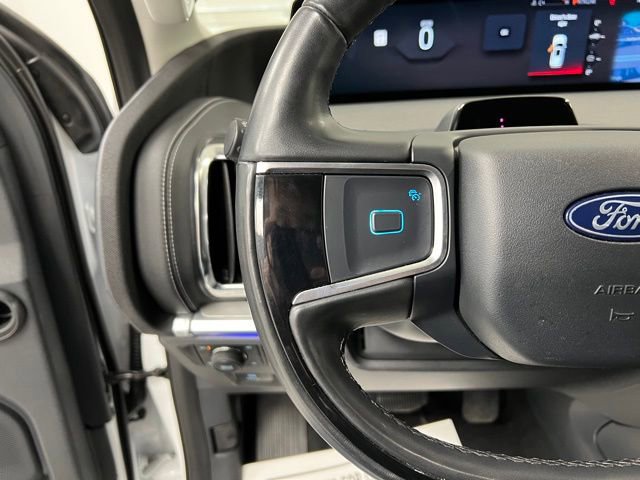 Used 2025 Ford Expedition Platinum AWD/4WD image 27
