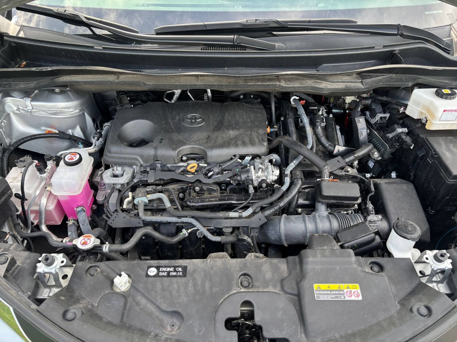Used 2025 Toyota Sienna XLE FWD image 35