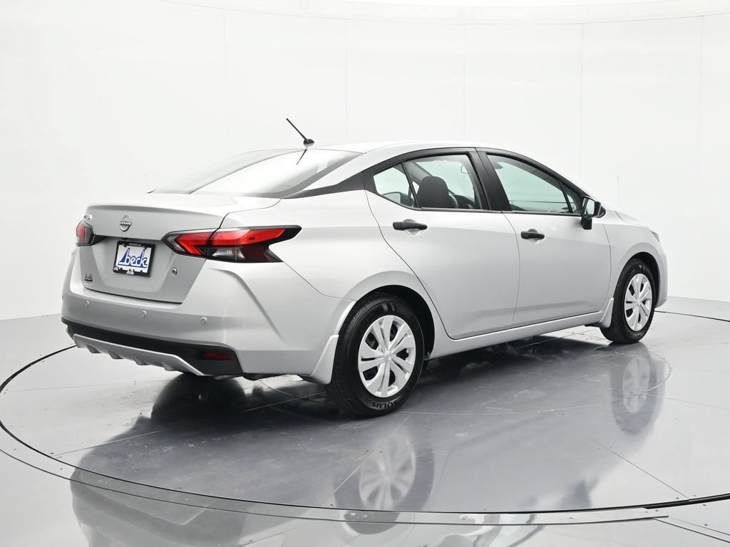 Used 2025 Nissan Versa S FWD image 5