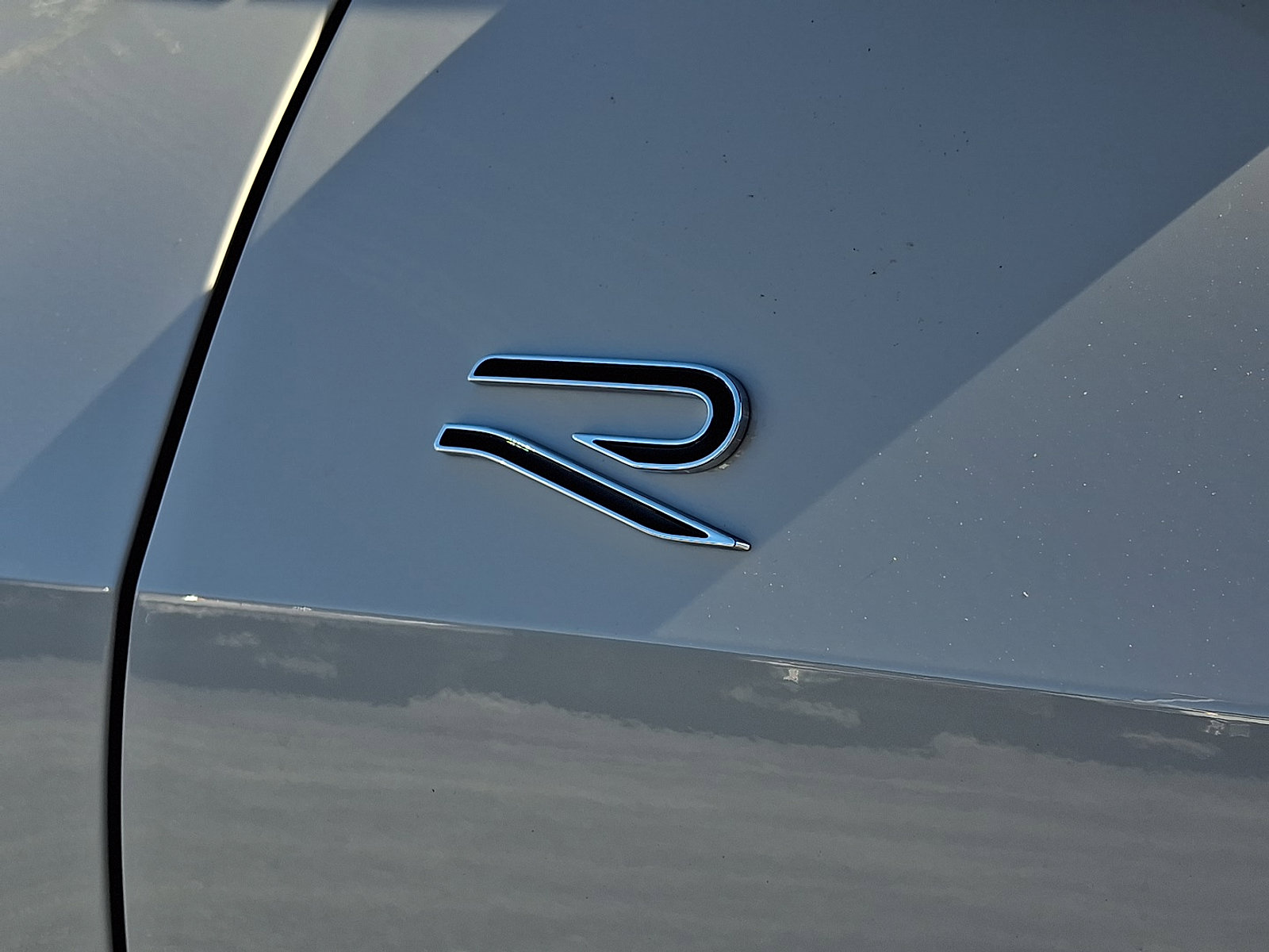 New 2025 Volkswagen Tiguan SE R-Line image 13