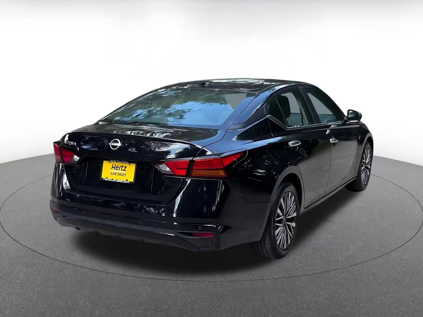 Used 2025 Nissan Altima 2.5 SV FWD image 22