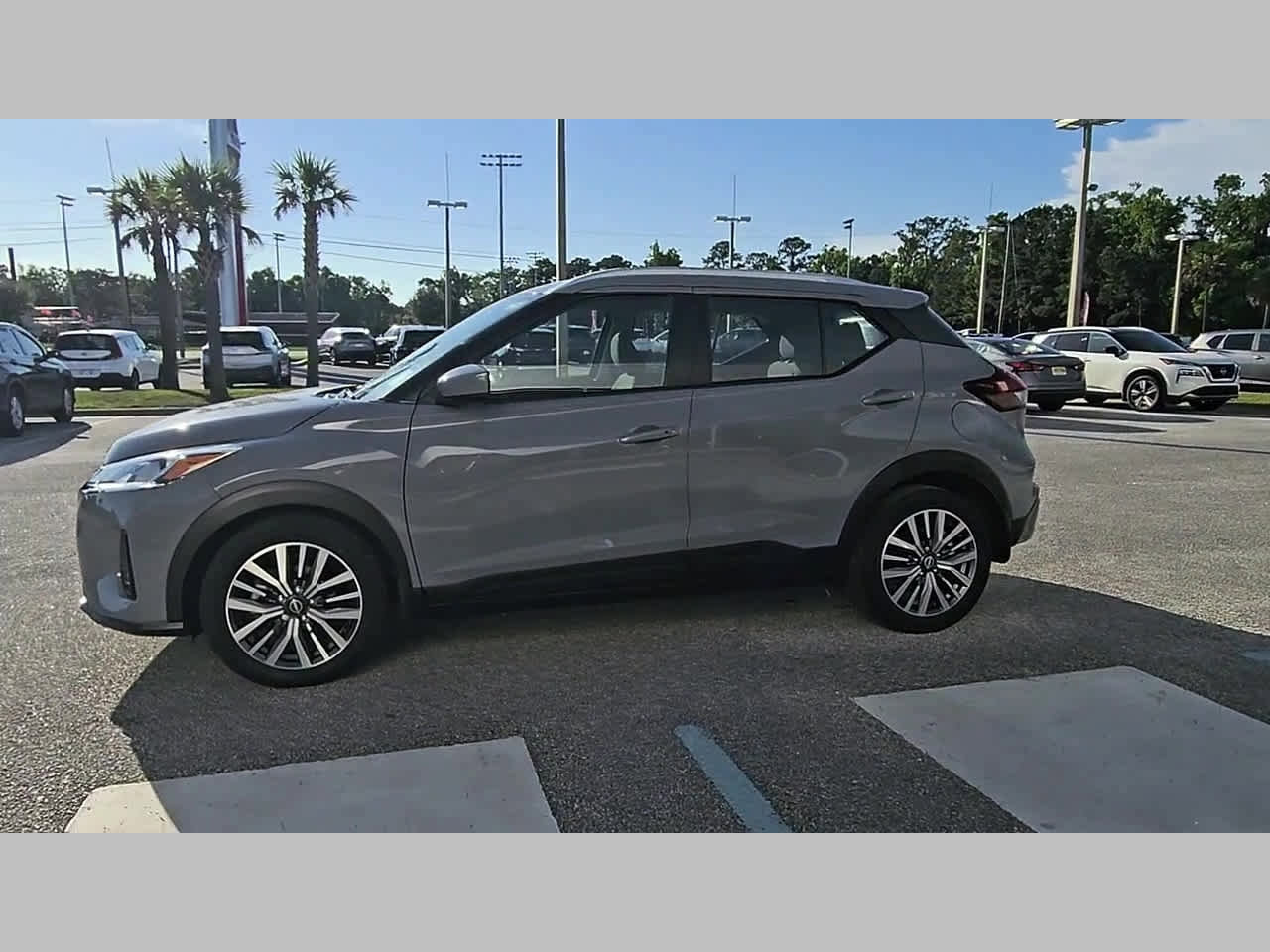 Used 2023 Nissan Kicks SV FWD image 24