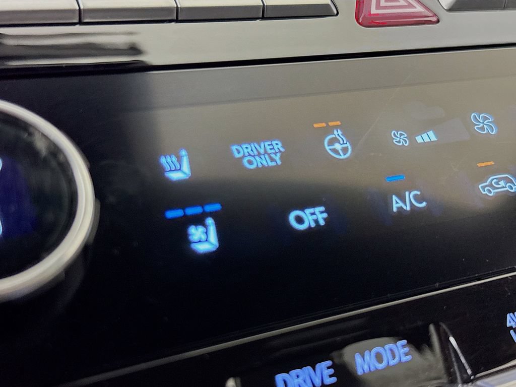 Used 2024 Hyundai Santa Fe Calligraphy AWD/4WD image 24