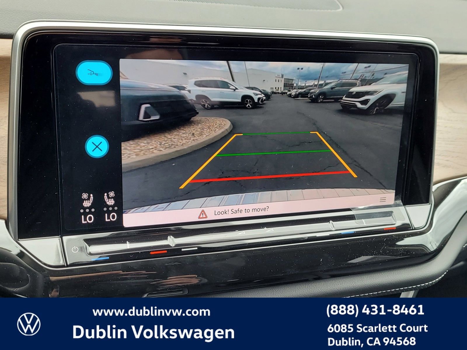 New 2026 Volkswagen Atlas SE image 16