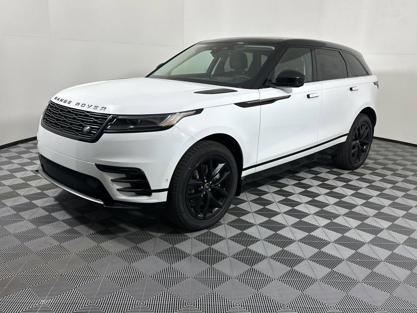 Used 2025 Land Rover Range Rover Velar Dynamic SE