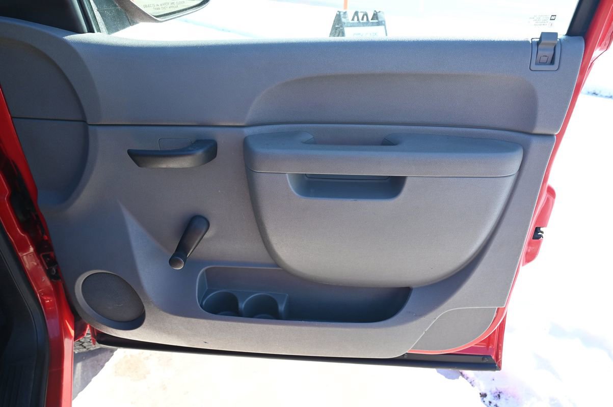 Used 2014 Chevrolet Silverado 2500 W/T w/ Snow Plow Prep Package image 32