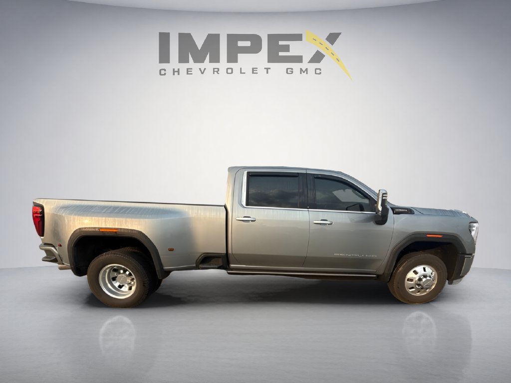 Used 2024 GMC Sierra 3500 Denali Ultimate AWD/4WD image 6