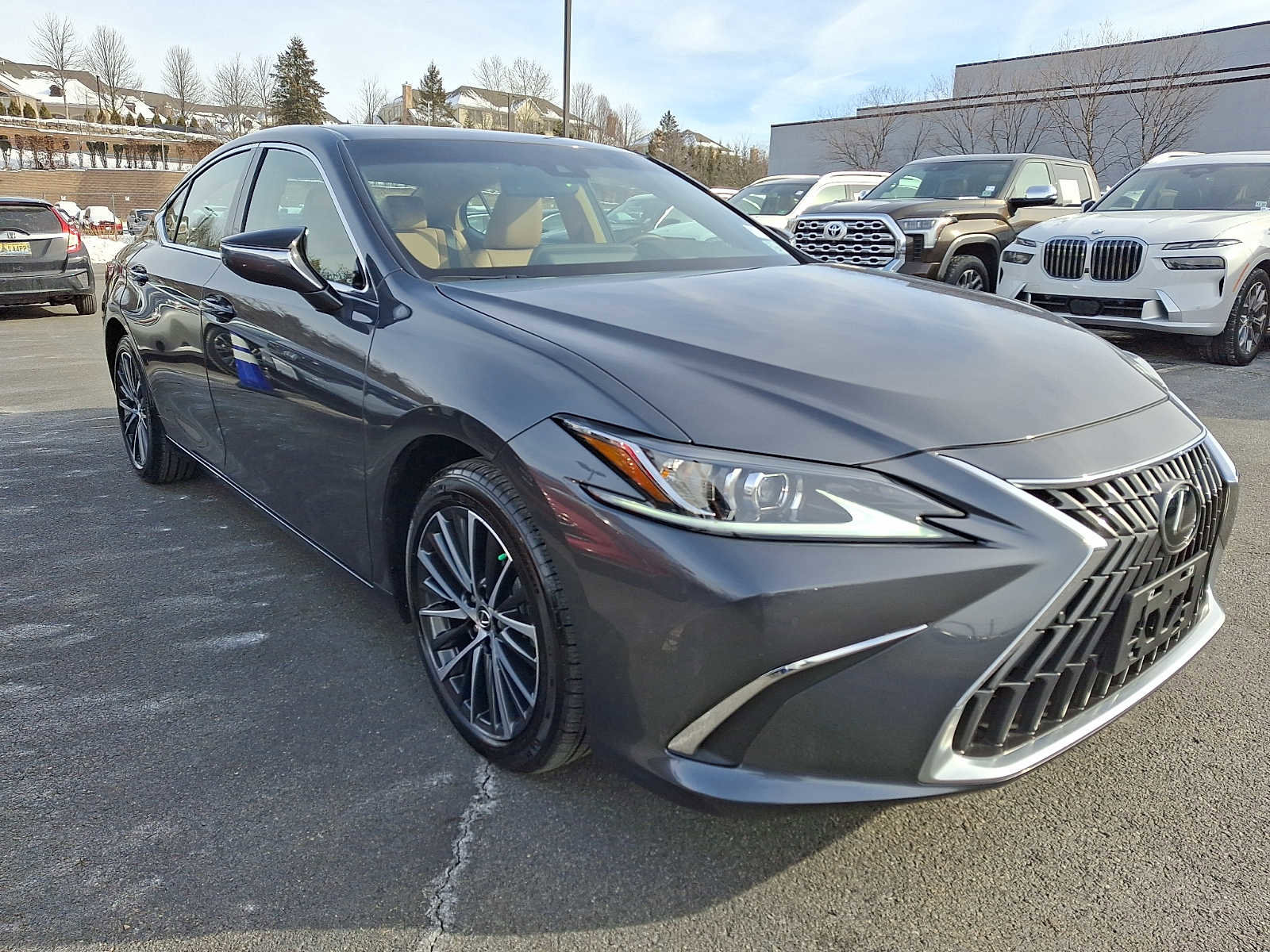 Used 2024 Lexus ES 250 w/ Premium Package image 3