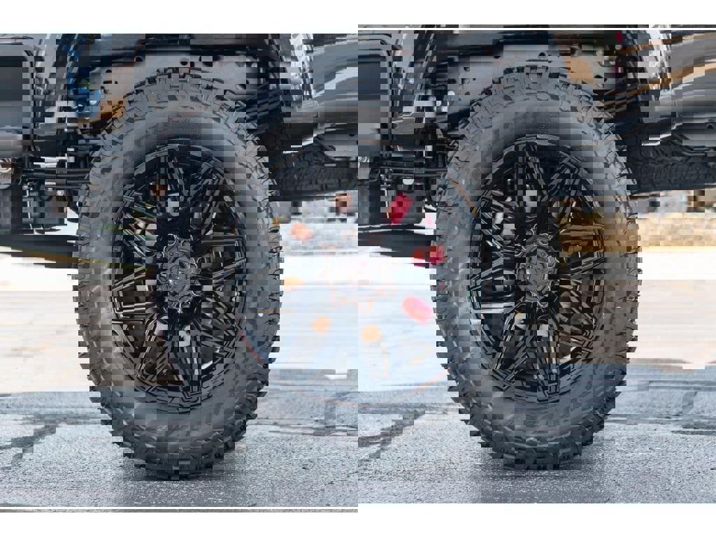 Used 2025 Ford F250 XLT w/ Black Appearance Package AWD/4WD image 5