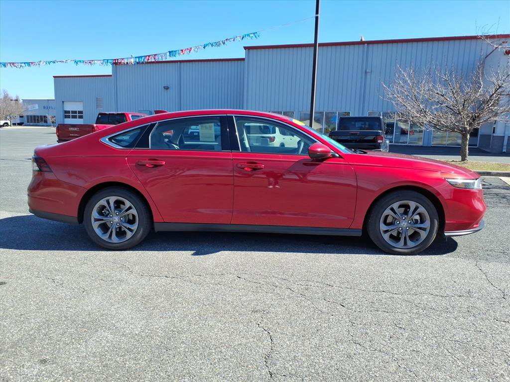 Used 2024 Honda Accord EX image 3