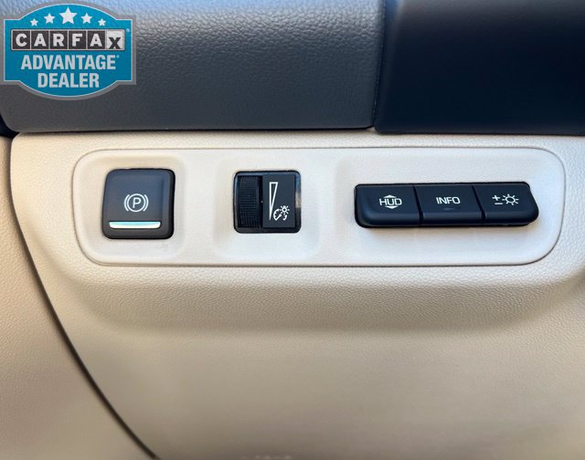 Used 2021 GMC Acadia Denali w/ Denali Ultimate Package AWD/4WD image 11
