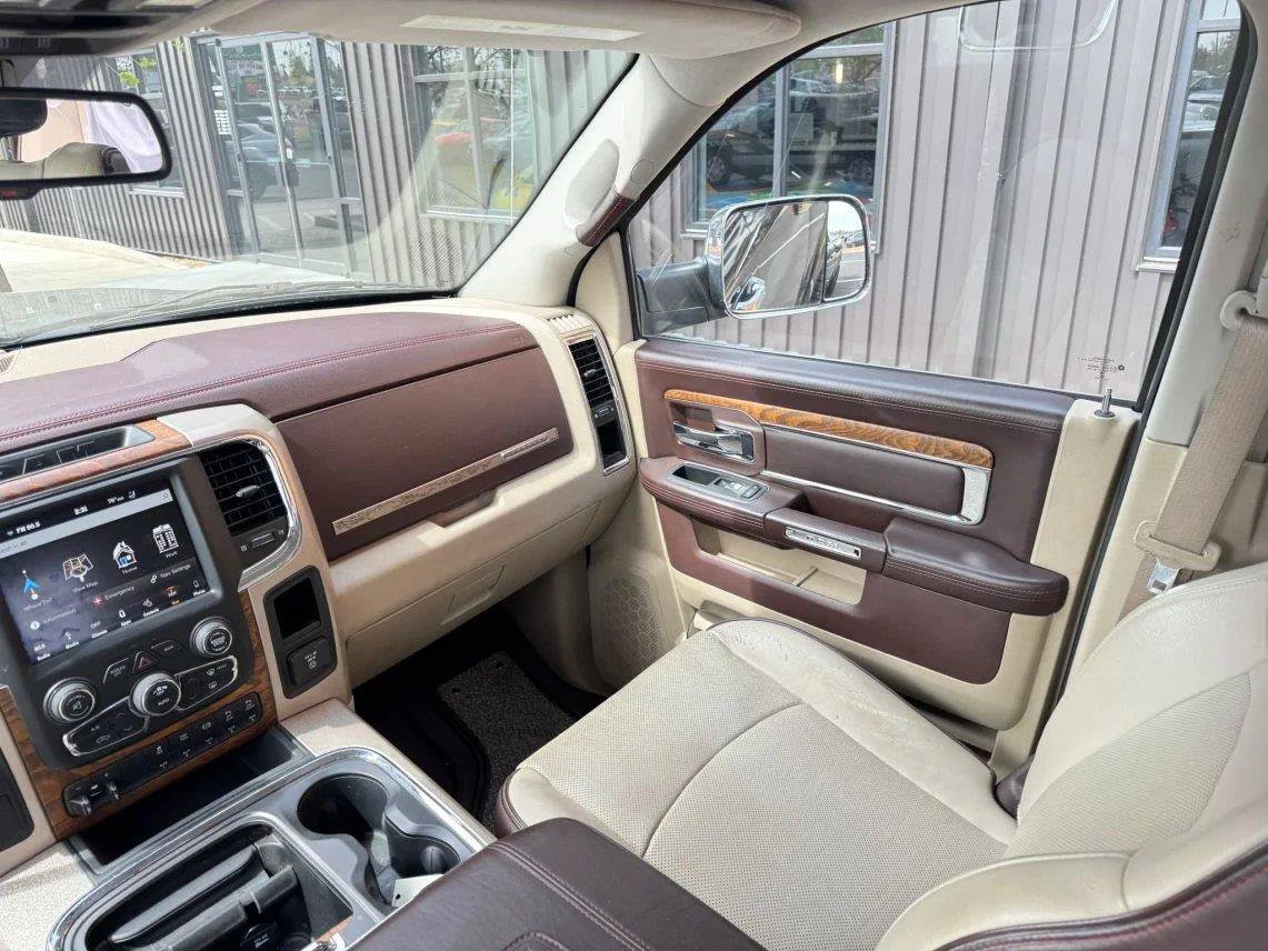 Used 2018 RAM 2500 Longhorn w/ Longhorn Southfork Package AWD/4WD image 15