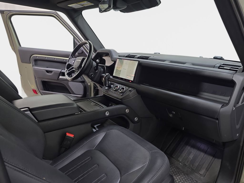 Used 2022 Land Rover Defender 90 X-Dynamic HSE image 13