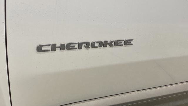 New 2026 Jeep Cherokee Overland w/ Trailer Tow Group AWD/4WD image 43