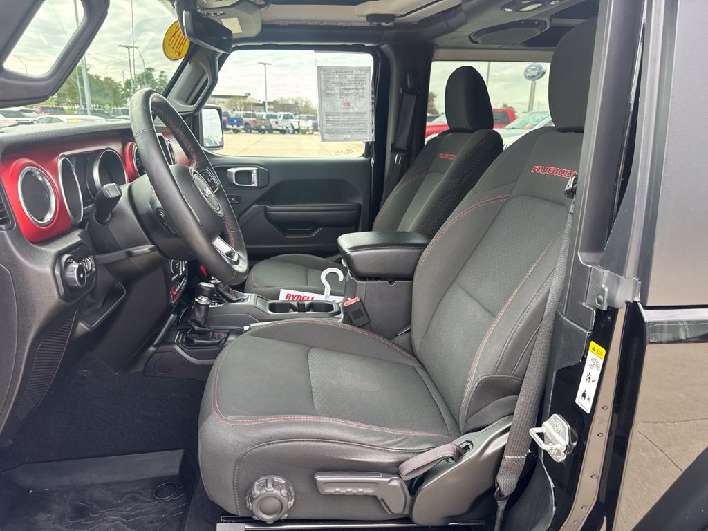 Used 2018 Jeep Wrangler Rubicon AWD/4WD image 3