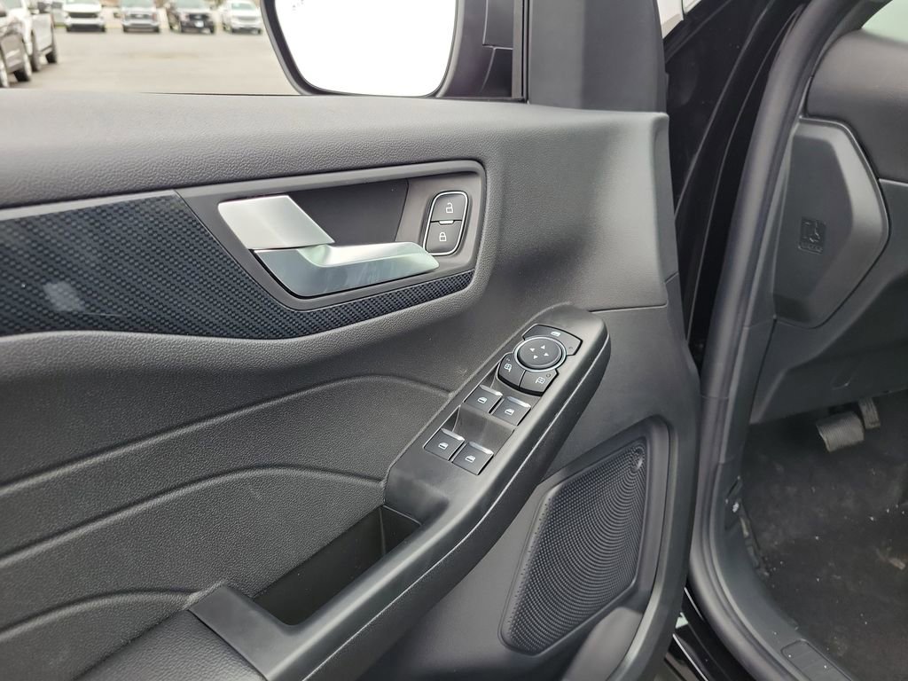 New 2026 Ford Escape ST-Line w/ Tech Pack #1 image 19