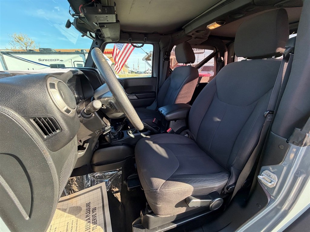 Used 2015 Jeep Wrangler Sport image 13
