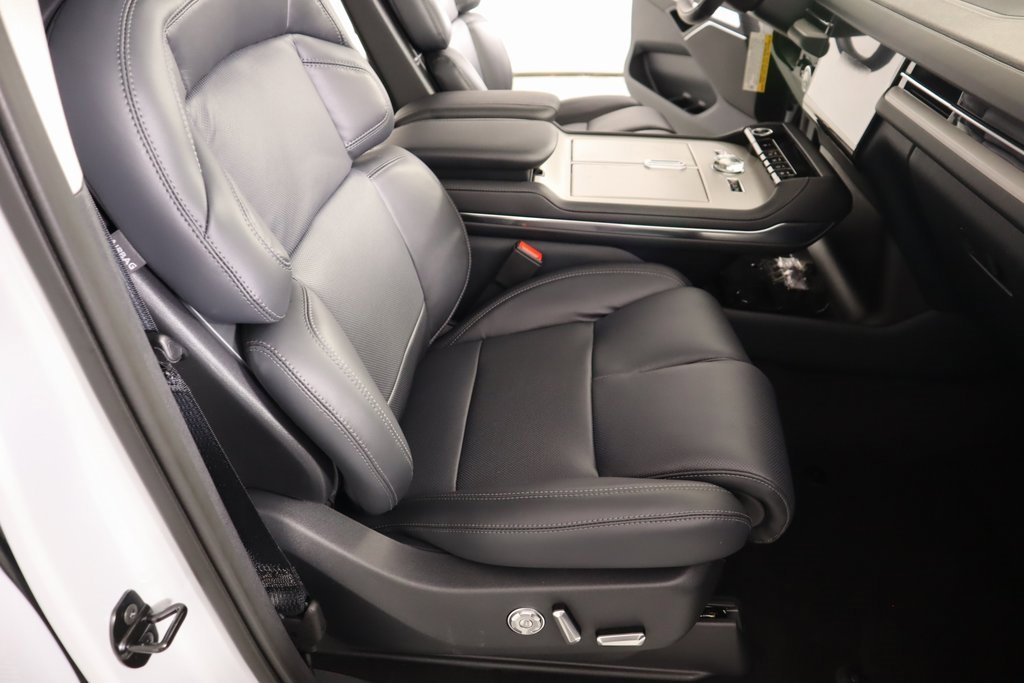 New 2025 Lincoln Navigator Reserve image 14