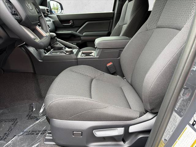 New 2026 Toyota 4Runner SR5 AWD/4WD image 12