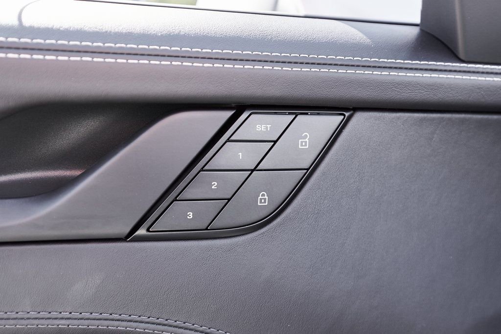 Used 2024 Porsche 911 Carrera GTS w/ Premium Package image 27