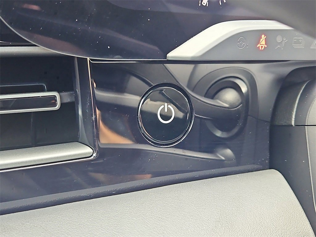 Certified 2025 Porsche Taycan image 30