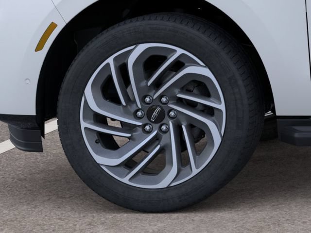 New 2026 Lincoln Navigator L Premier AWD/4WD image 19