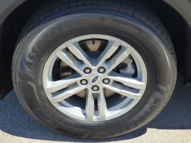 Used 2021 Ford Explorer XLT w/ Equipment Group 202A AWD/4WD image 9