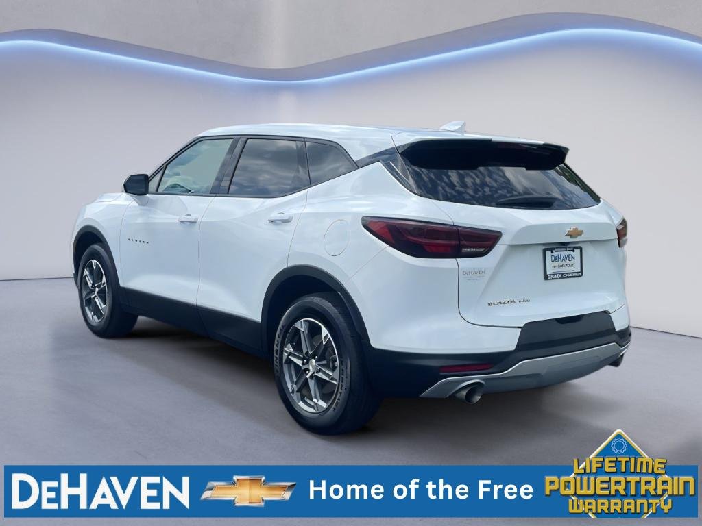 Used 2025 Chevrolet Blazer LT AWD/4WD image 4