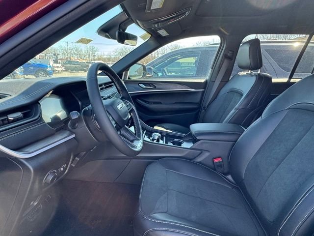 New 2026 Jeep Grand Cherokee Altitude image 10