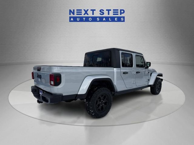 Used 2022 Jeep Gladiator Willys image 8
