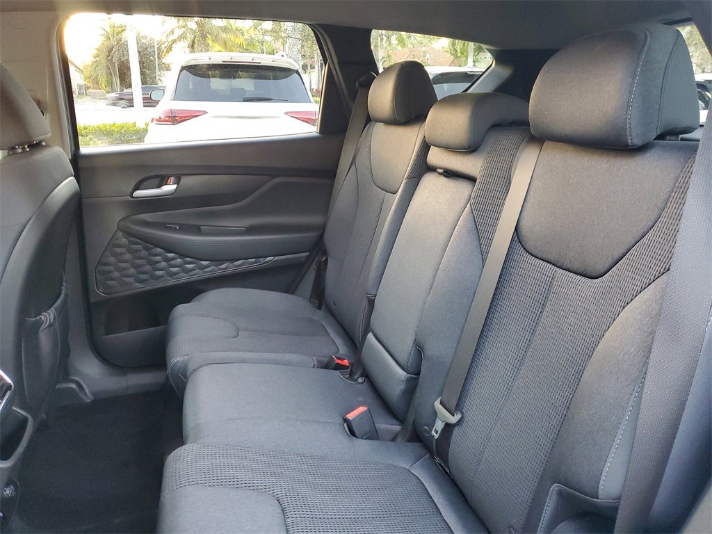 Used 2019 Hyundai Santa Fe SE image 13