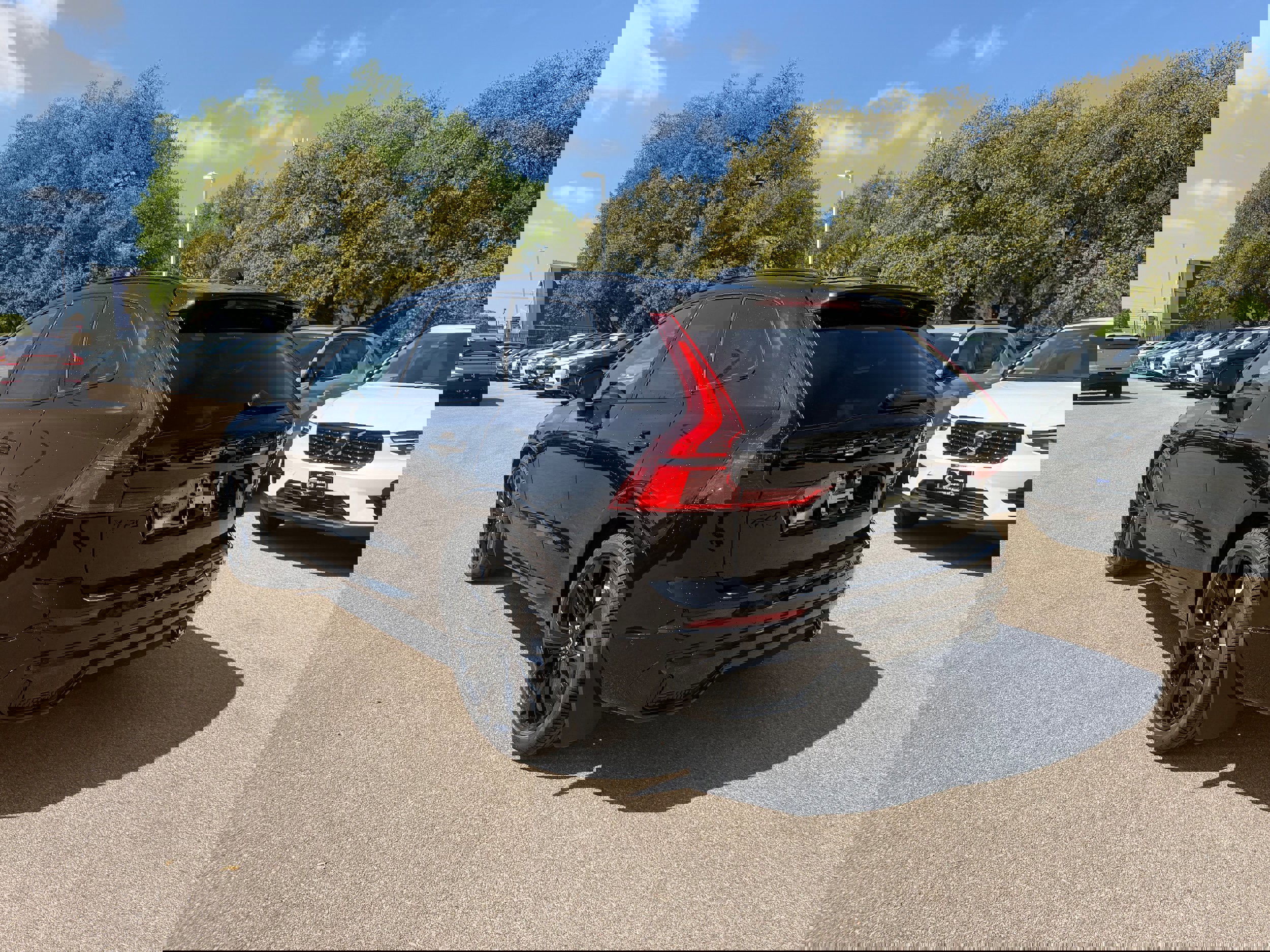 New 2026 Volvo XC60 B5 Ultra w/ Protection Package Premier image 4