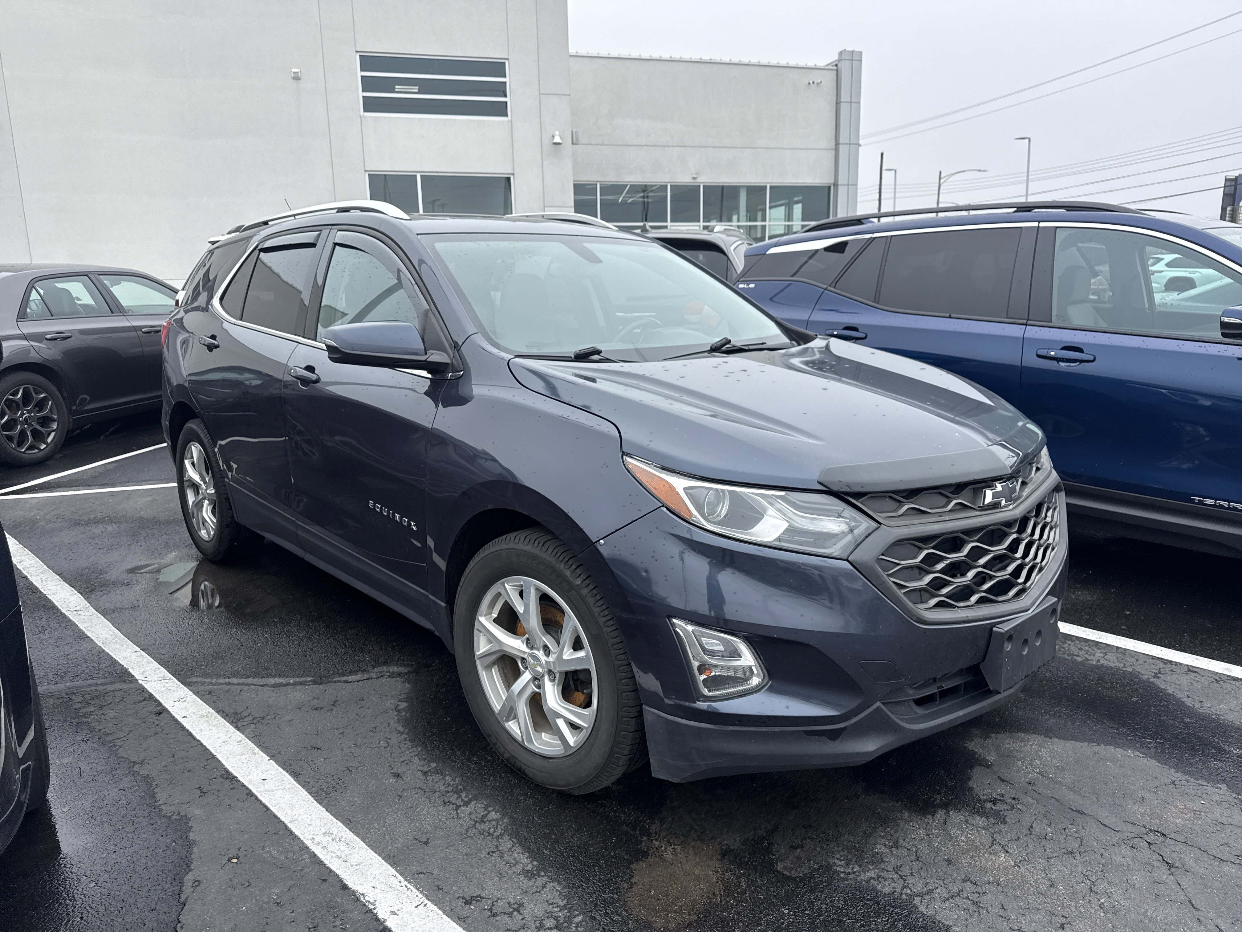 Used 2018 Chevrolet Equinox LT w/ Sun & Infotainment Package AWD/4WD image 6